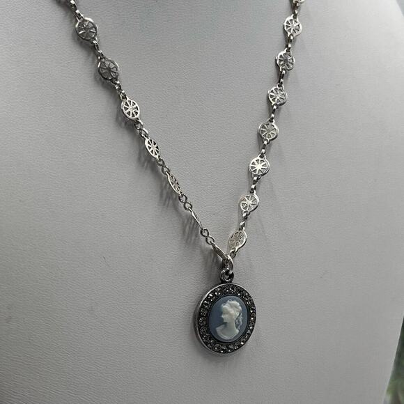 Catherine Popesco France Elegant Cameo Rhinestone Crystal Halo‎ Circle Necklace - Picture 7 of 16